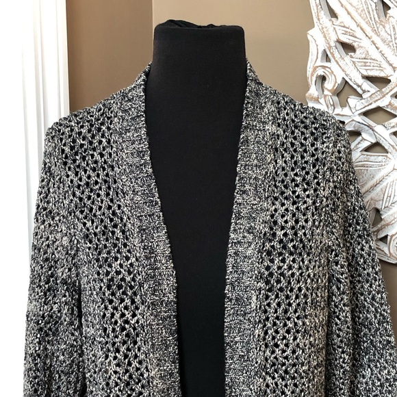 ⭐️ WORTH Open Weave Knit Open front Cardigan Black & White Size: EXTRA LARGE - Picture 3 of 13